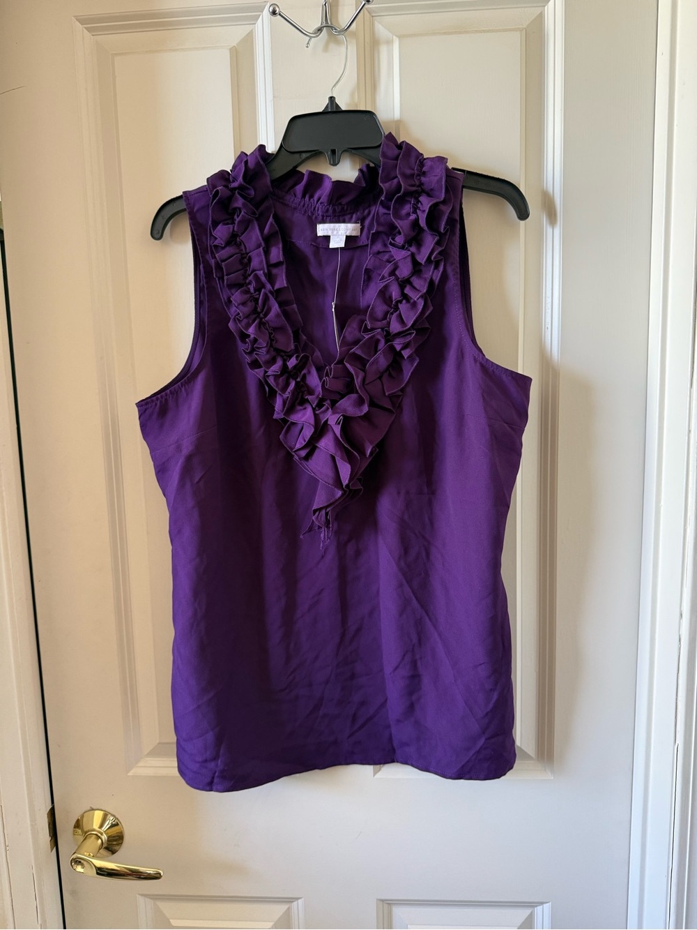 New York & Company Purple Ruffle V-Neck Sleeveless Camisole